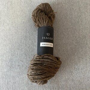 NWT Isager Jensen Yarn Colour 8s Walnut Lot of 1